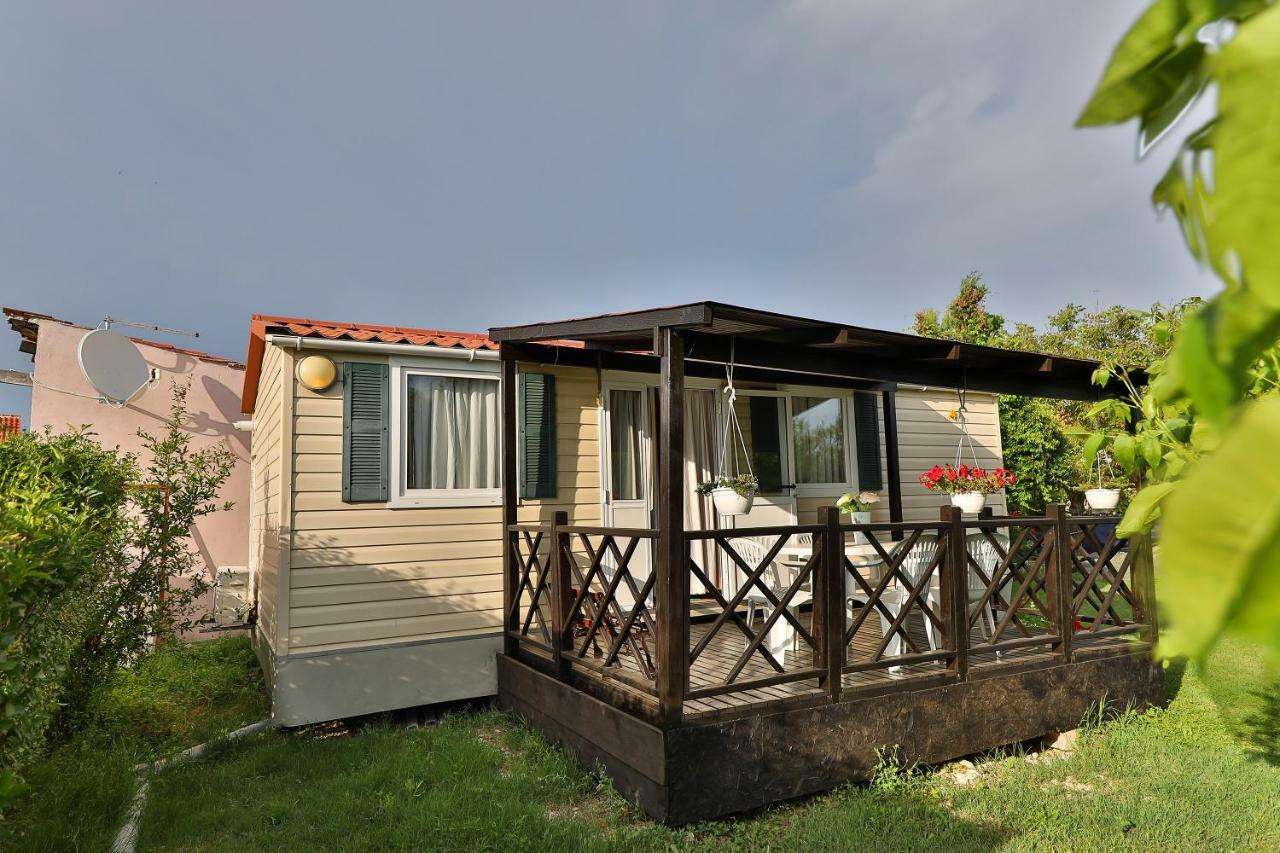 Mobile Home Grbe Нин Экстерьер фото